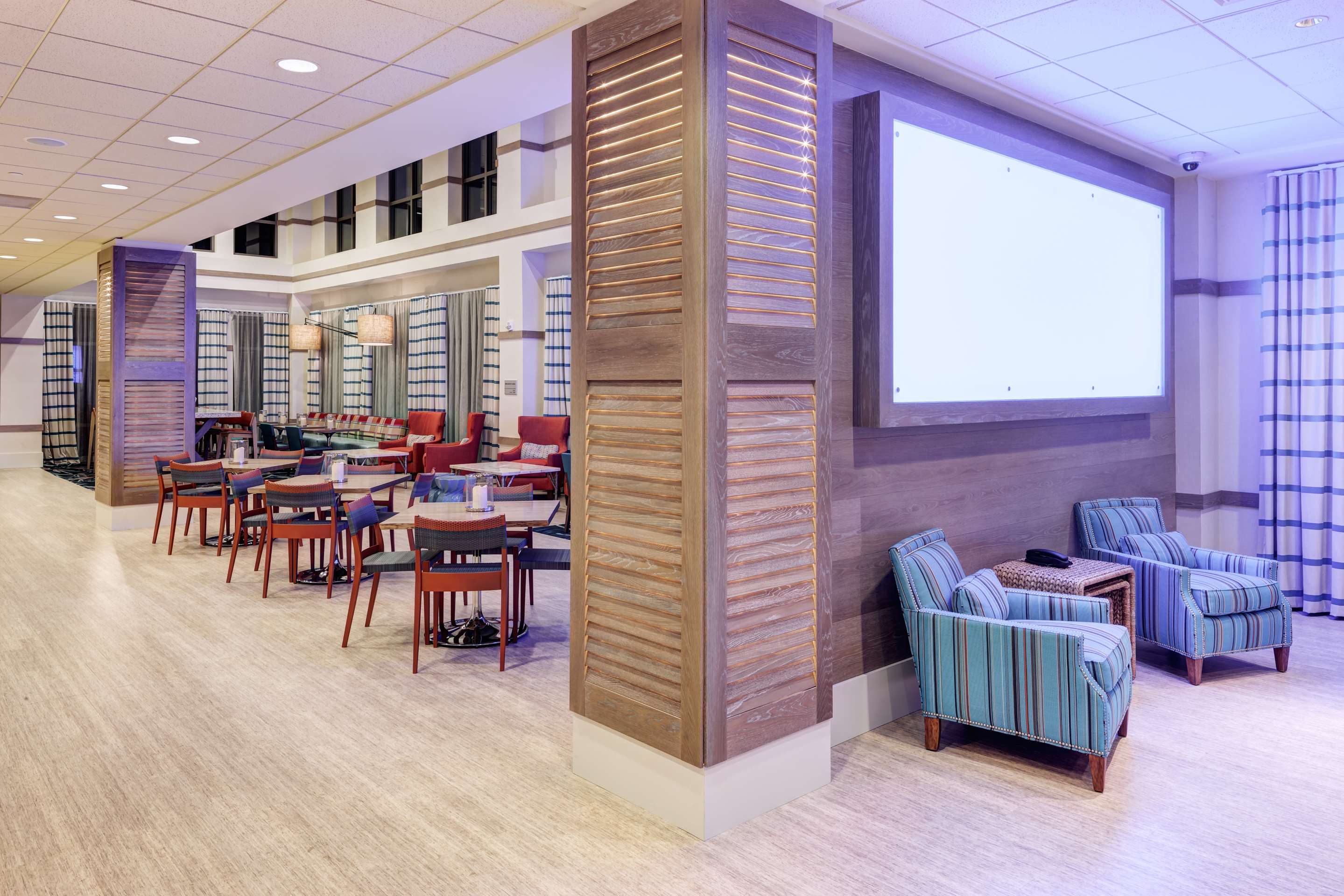 Reception | Hampton Inn & Suites Carolina Beach Oceanfront