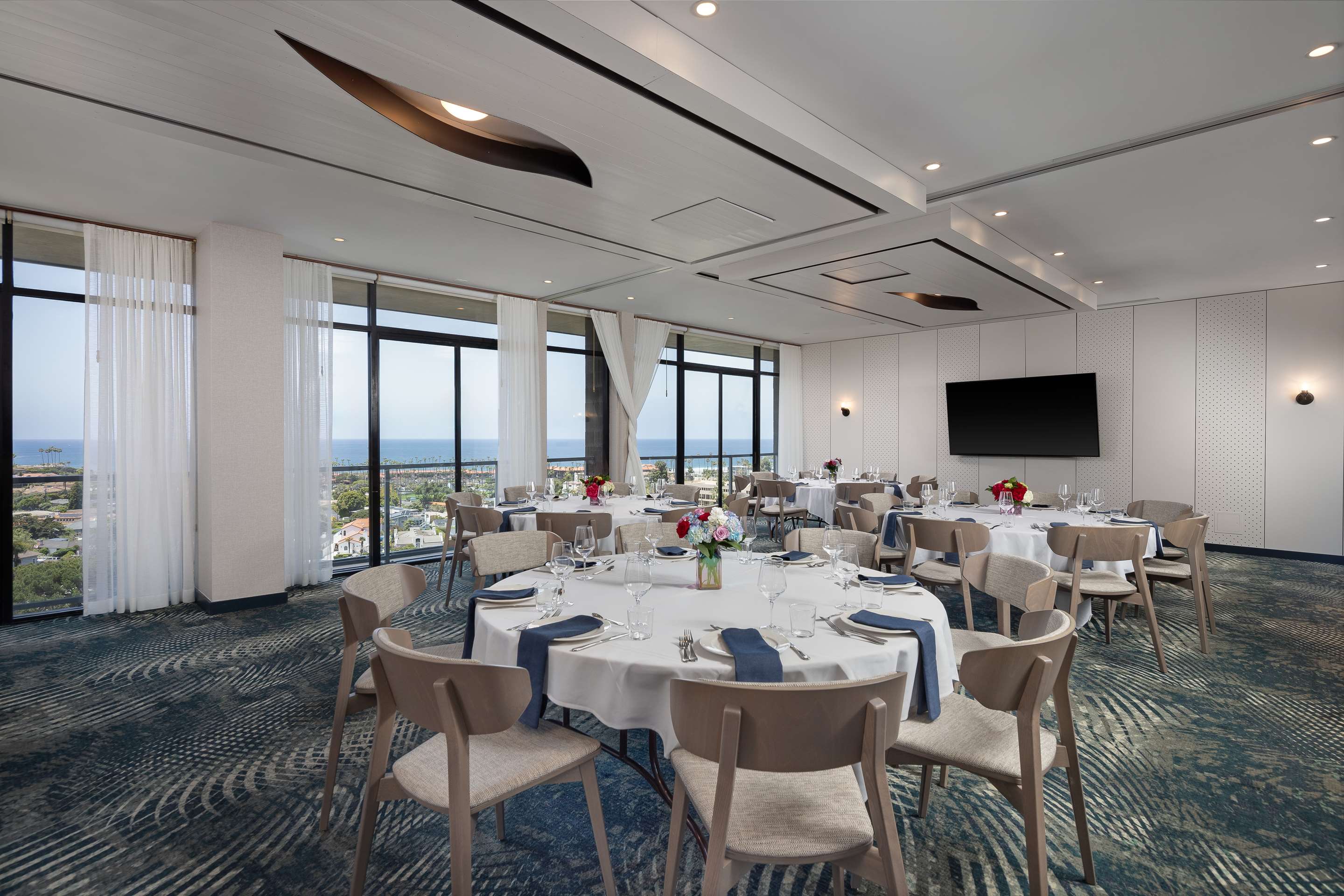 Meeting Room | Hotel La Jolla, Curio Collection by Hilton