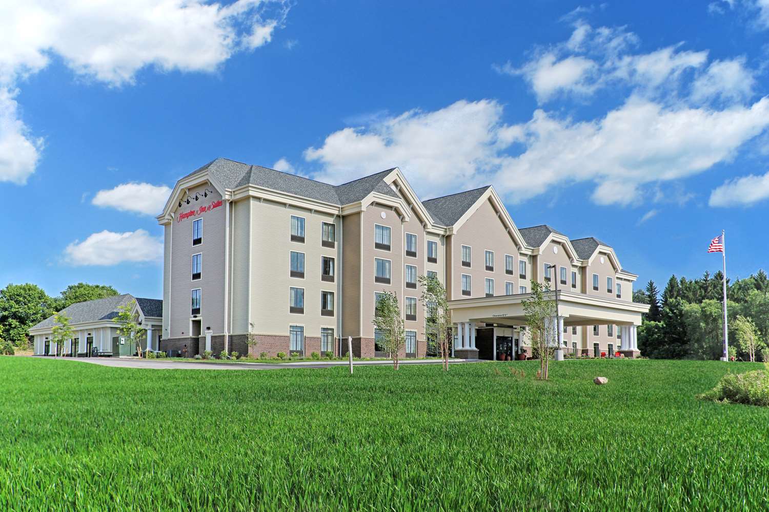 Hampton Inn & Suites Cazenovia, NY - See Discounts