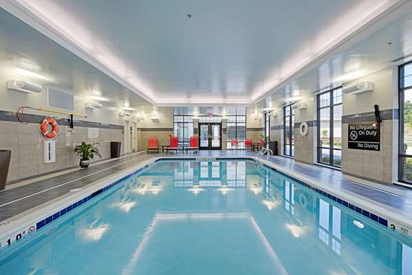 Pool - Hampton Inn & Suites Cazenovia