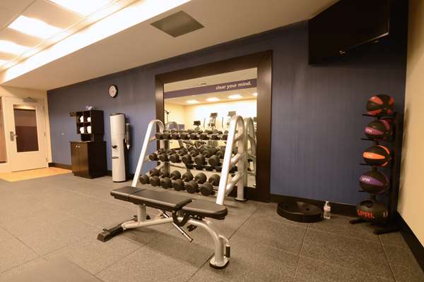 Fitness/ Exercise Room - Hampton Inn & Suites Cazenovia