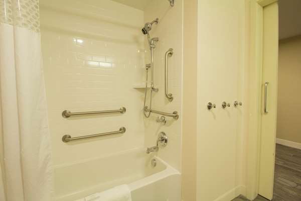  - Hampton Inn & Suites Cazenovia