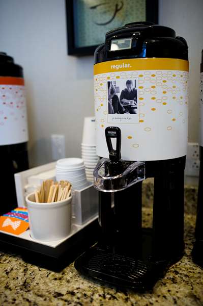 Restaurant - Hampton Inn & Suites Millbrook