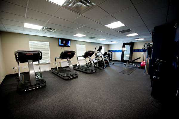 Fitness/ Exercise Room - Hampton Inn & Suites Millbrook