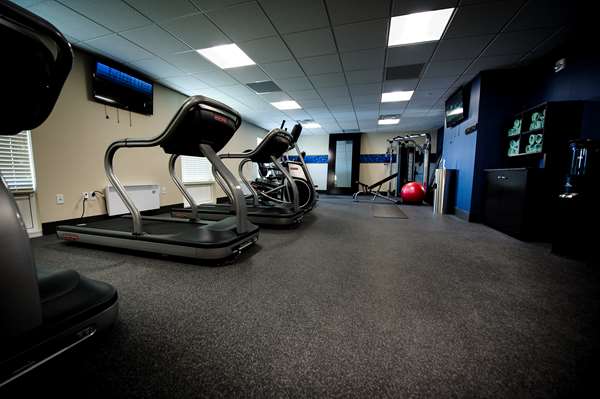 Fitness/ Exercise Room - Hampton Inn & Suites Millbrook