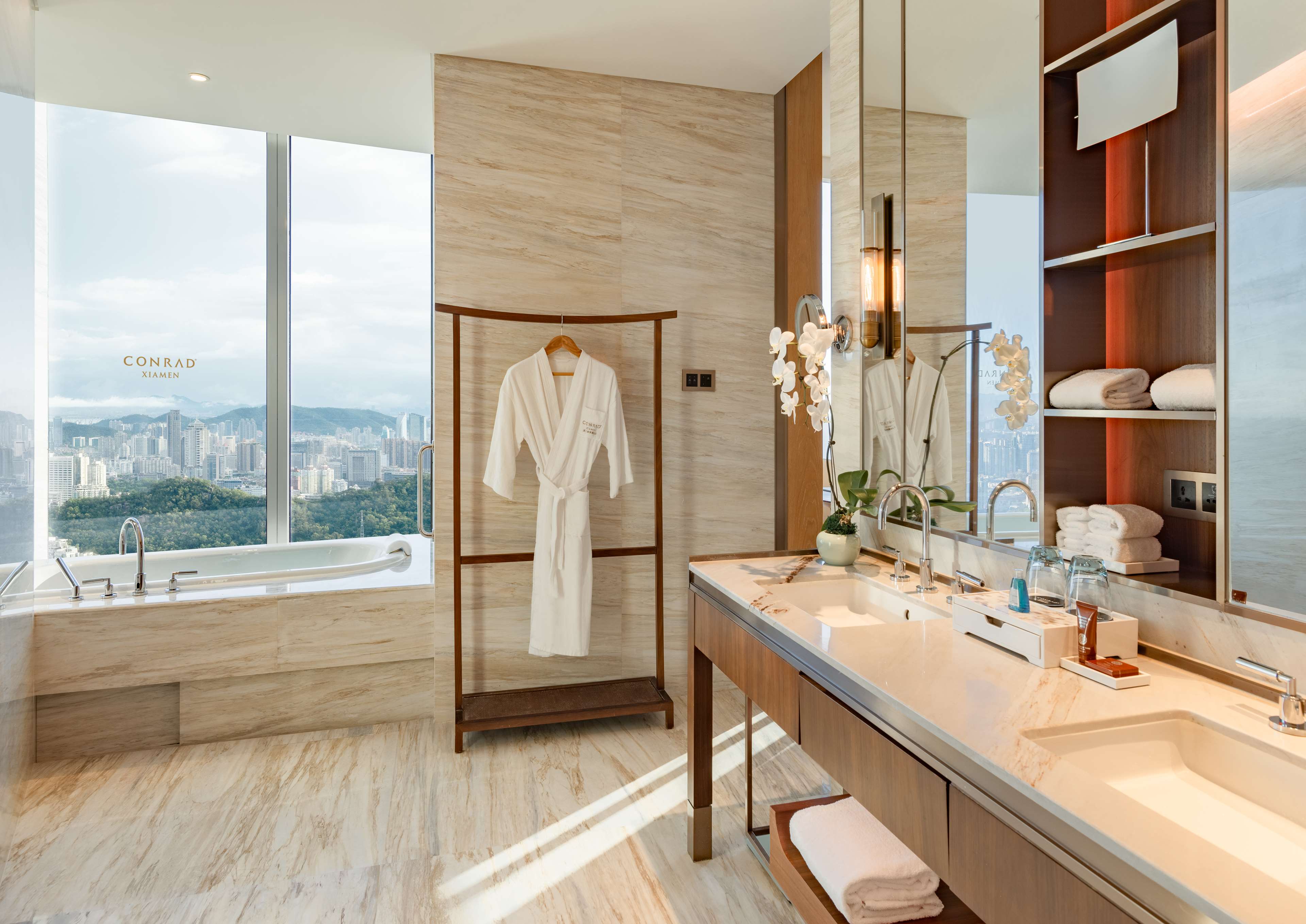 Conrad Xiamen Room Type - KING DLX CITY ATTRACT VW
