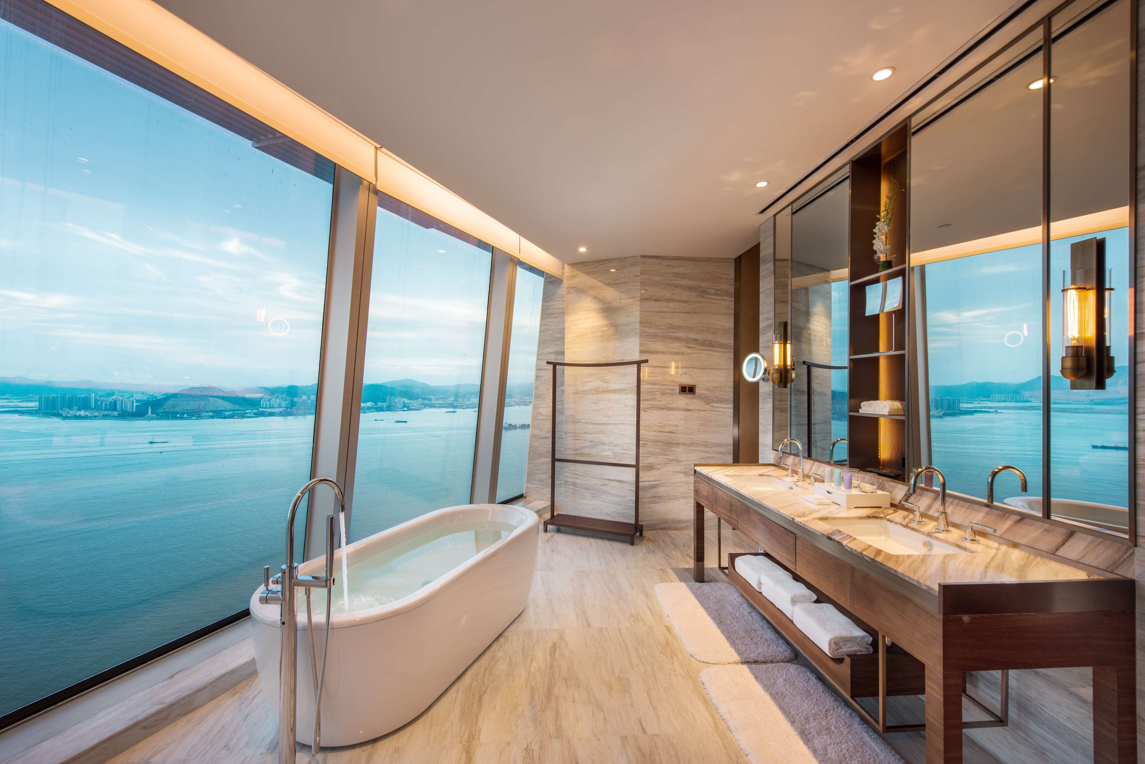 Conrad Xiamen Room Type - KING DLX SEAVW STUDIO STE