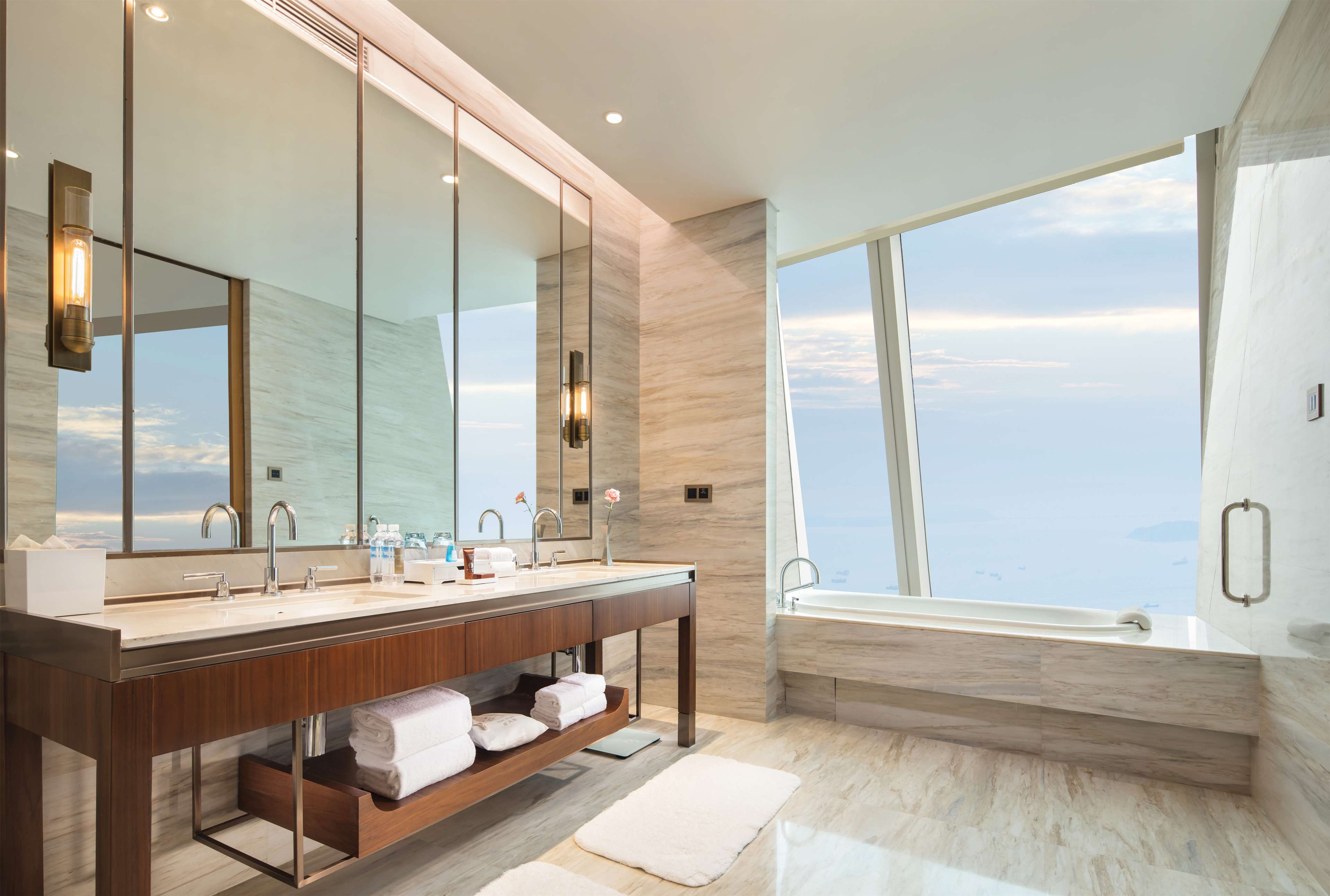 Conrad Xiamen Room Type - KING EXECUTIVE SEA VIEW