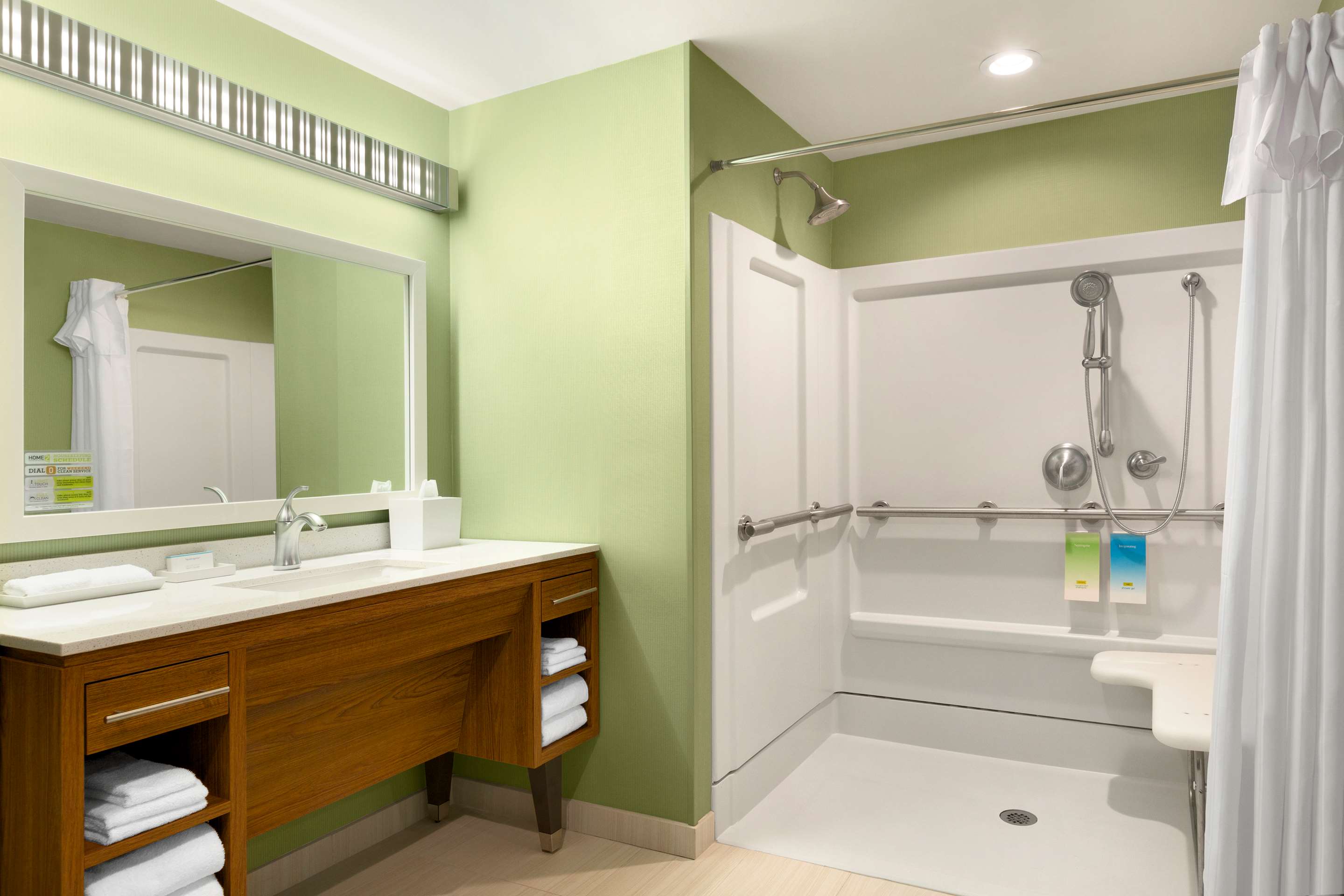 Guest room bath