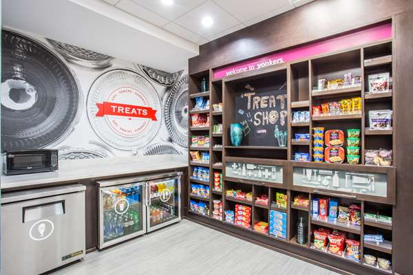 Restaurant - Hampton Inn & Suites Westchester Yonkers