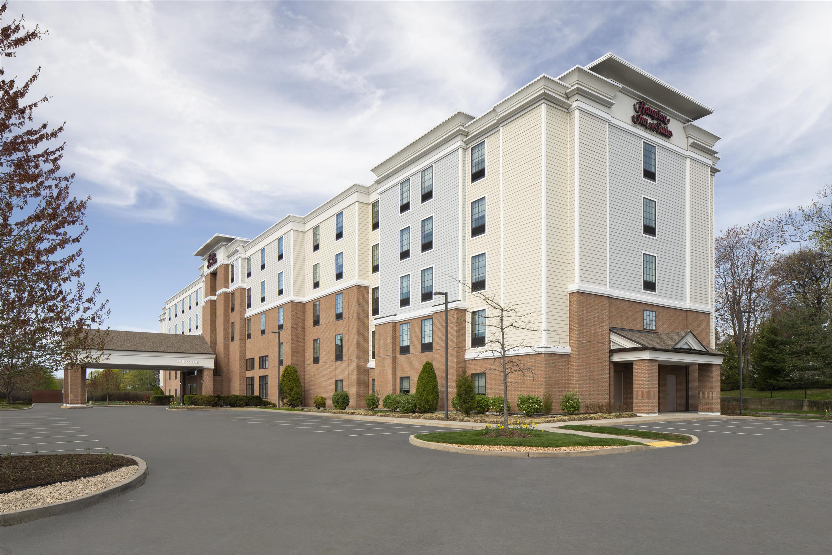 Exterior | Hampton Inn & Suites Yonkers - Westchester