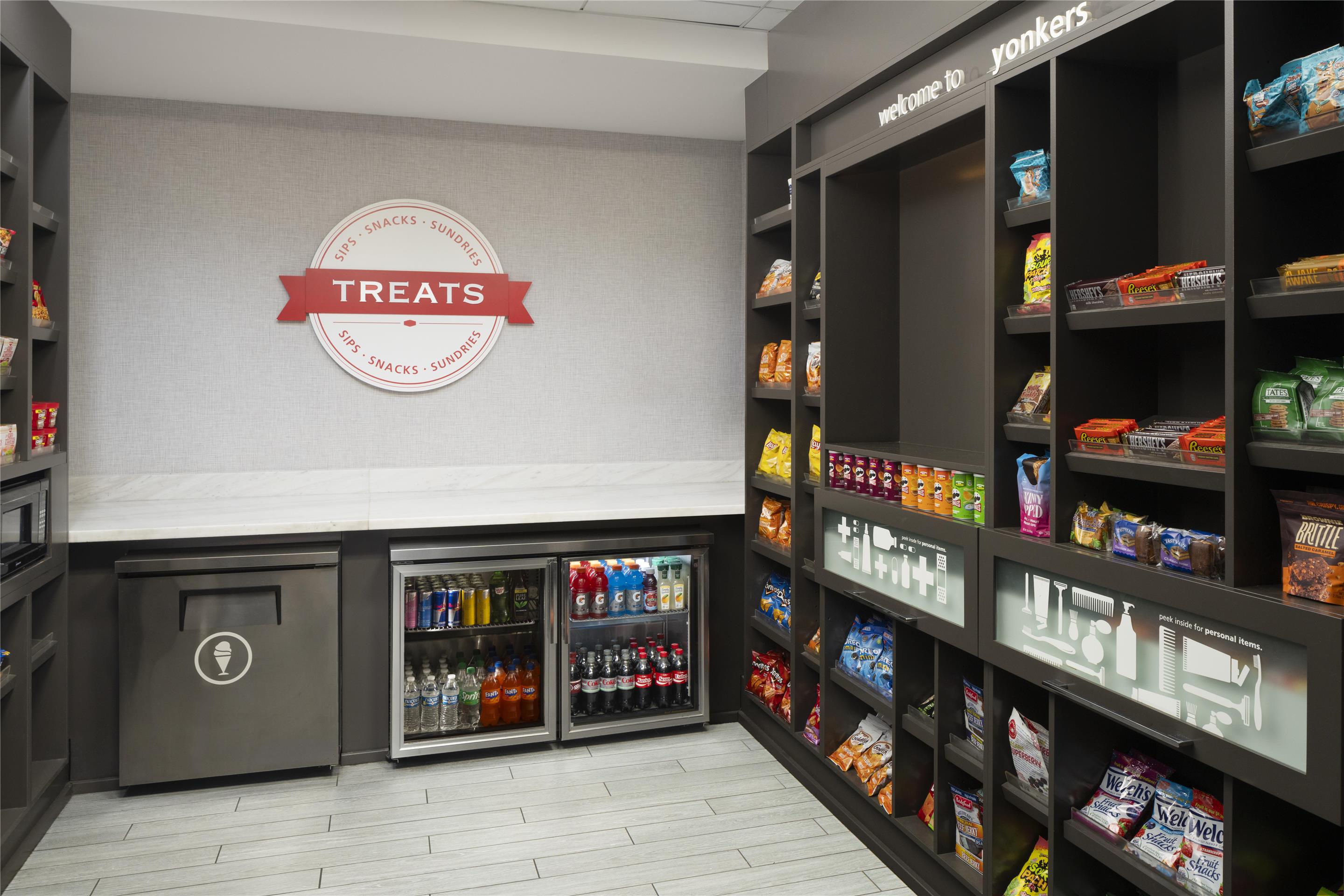 Restaurant | Hampton Inn & Suites Yonkers - Westchester