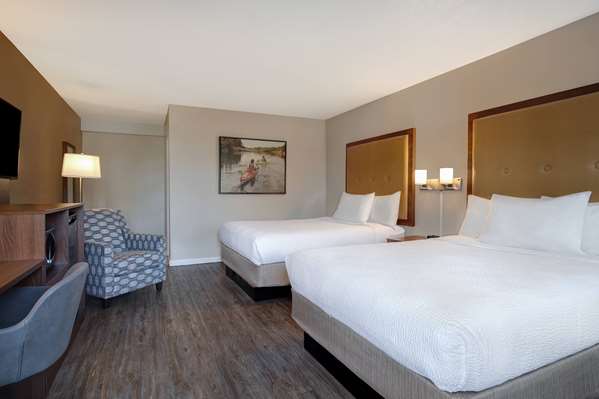  - Days Inn Victoria Uptown