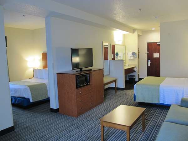 Suite - Best Western Liberty Inn Dupont - I-5, Exit 118