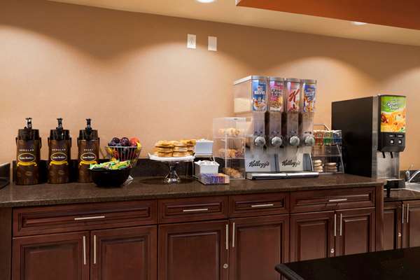 Restaurant - Super 8 Hotel Bronx