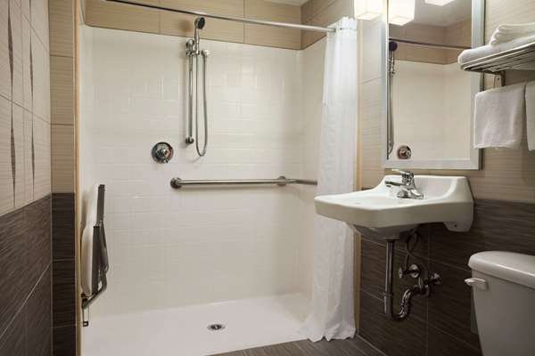  - Super 8 Hotel Bronx