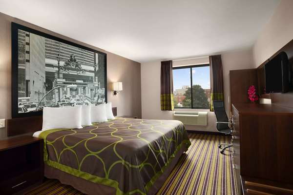  - Super 8 Hotel Bronx