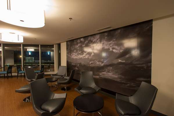 Bar - Grand Winnipeg Airport by Lakeview Hotel