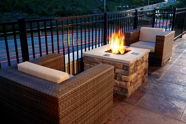 Exterior view - Hampton Inn & Suites Airport South Pittsburgh - I-376, Exit 61