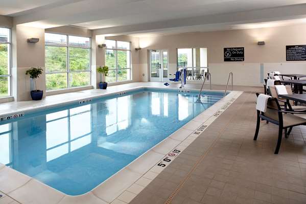 Pool - Hampton Inn & Suites Airport South Pittsburgh - I-376, Exit 61