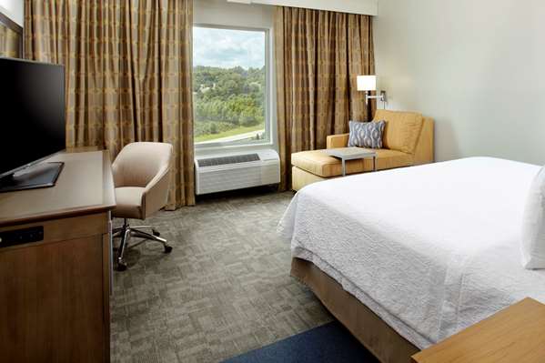  - Hampton Inn & Suites Airport South Pittsburgh - I-376, Exit 61