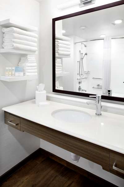  - Hampton Inn & Suites Airport South Pittsburgh - I-376, Exit 61