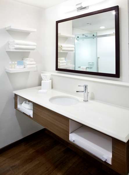  - Hampton Inn & Suites Airport South Pittsburgh - I-376, Exit 61