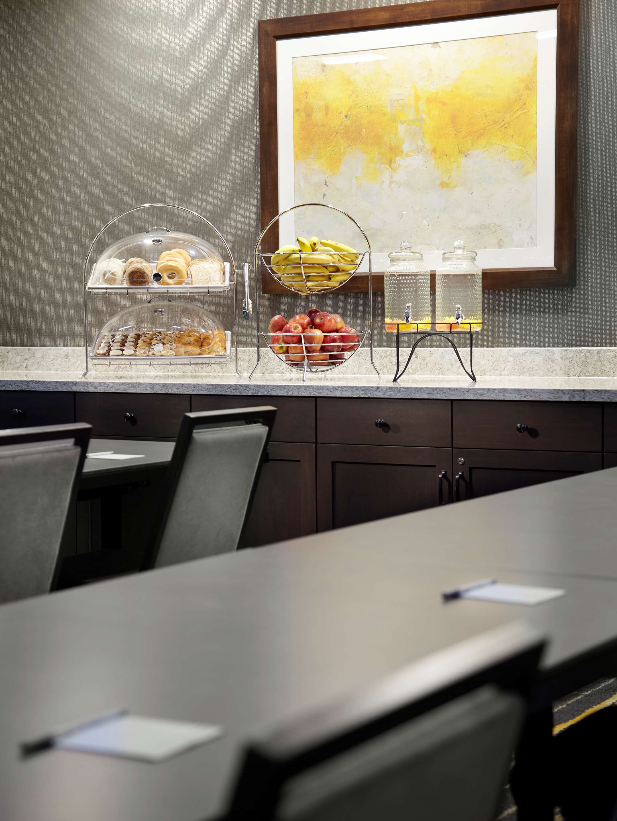 Meeting Room | Hampton Inn & Suites Pittsburgh Airport South–Settlers Ridge