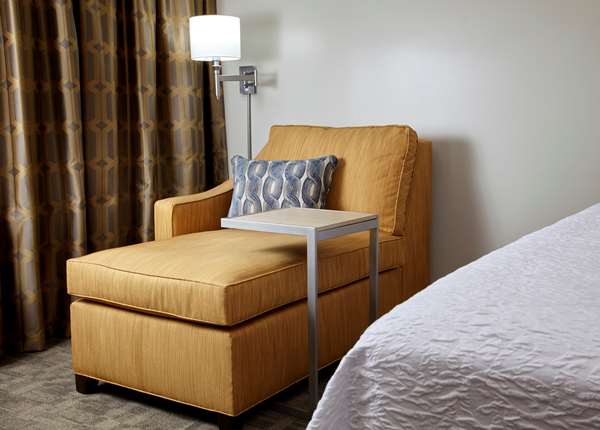  - Hampton Inn & Suites Airport South Pittsburgh - I-376, Exit 61