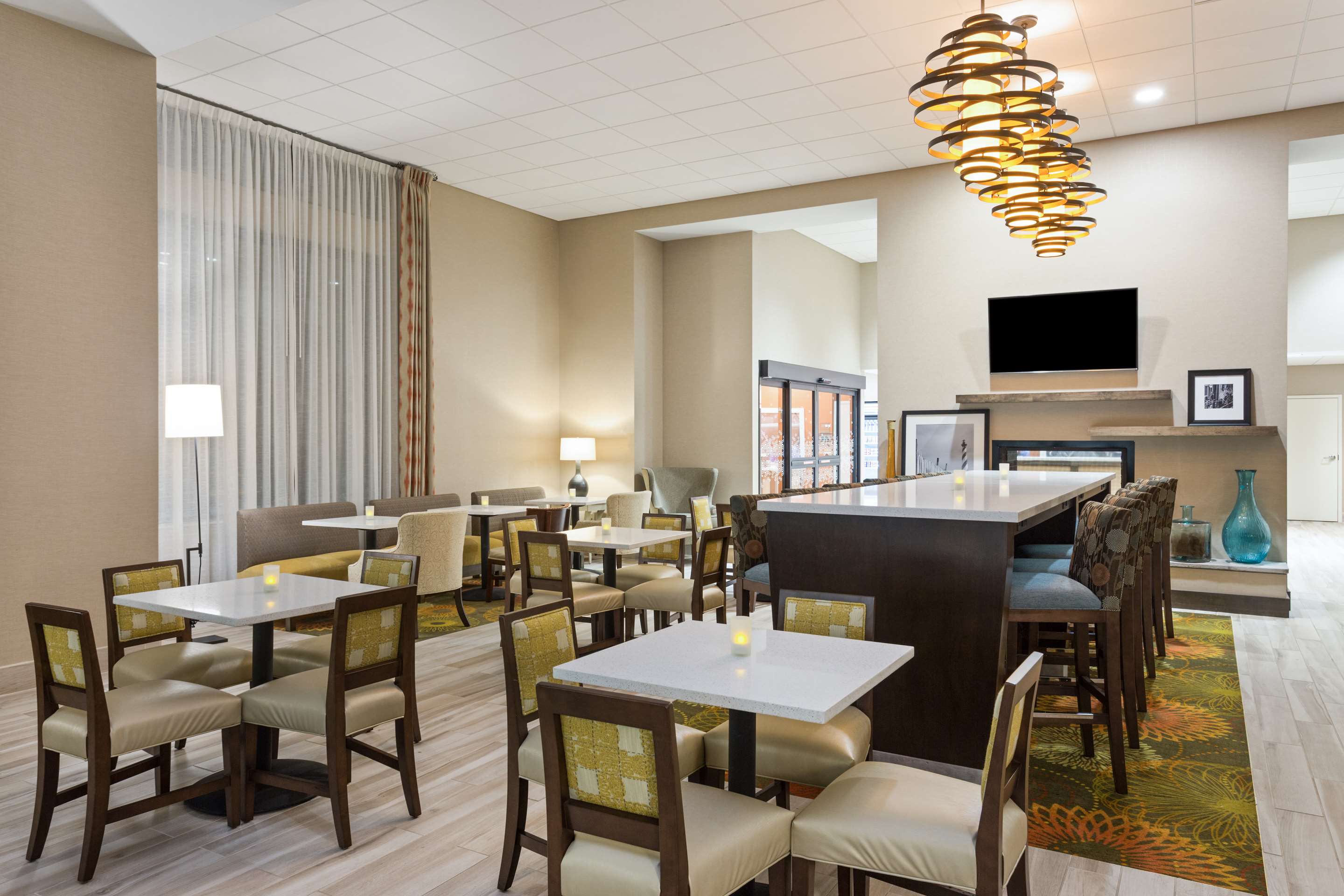 Reception | Hampton Inn Sault Ste Marie