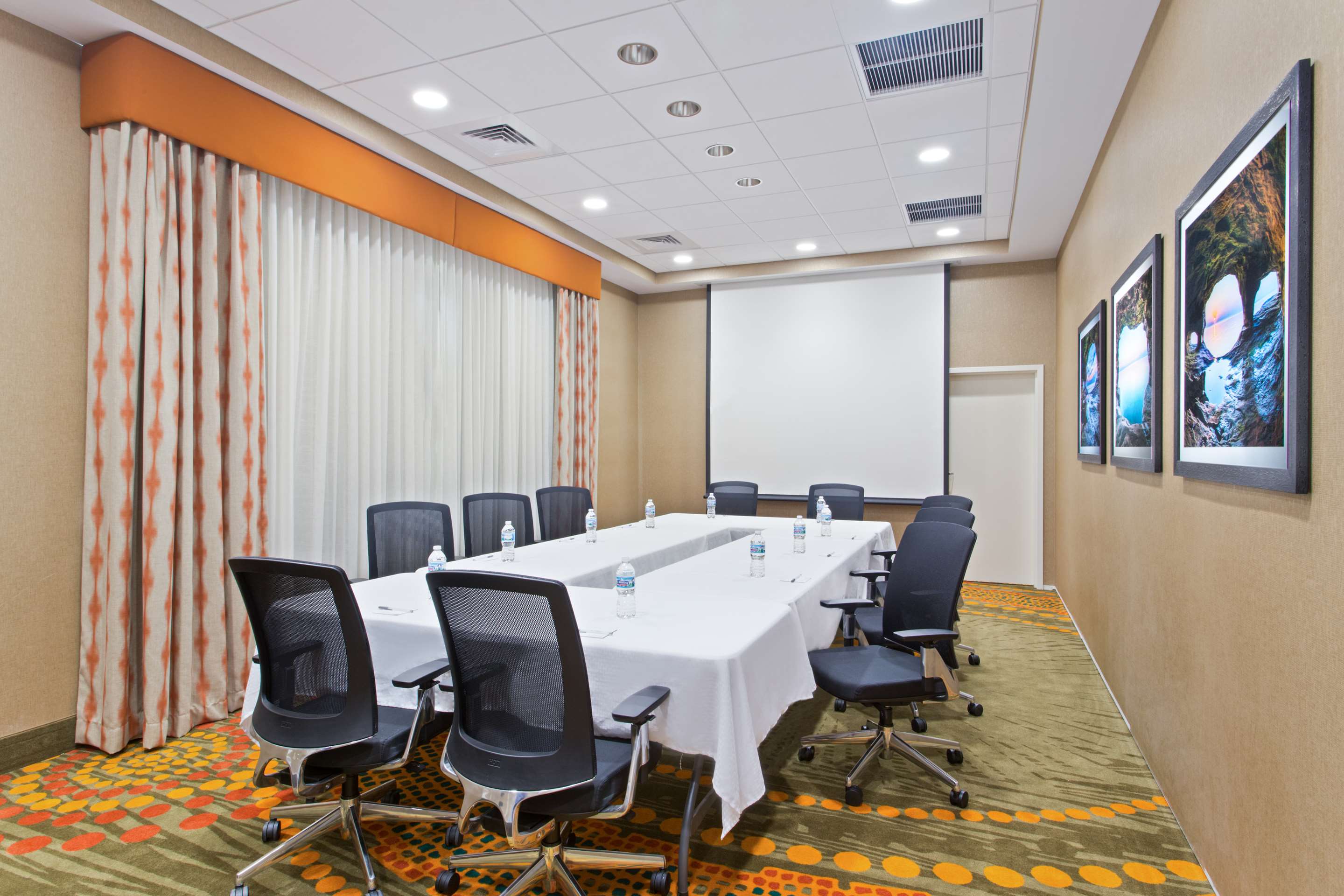 Meeting Room | Hampton Inn Sault Ste Marie
