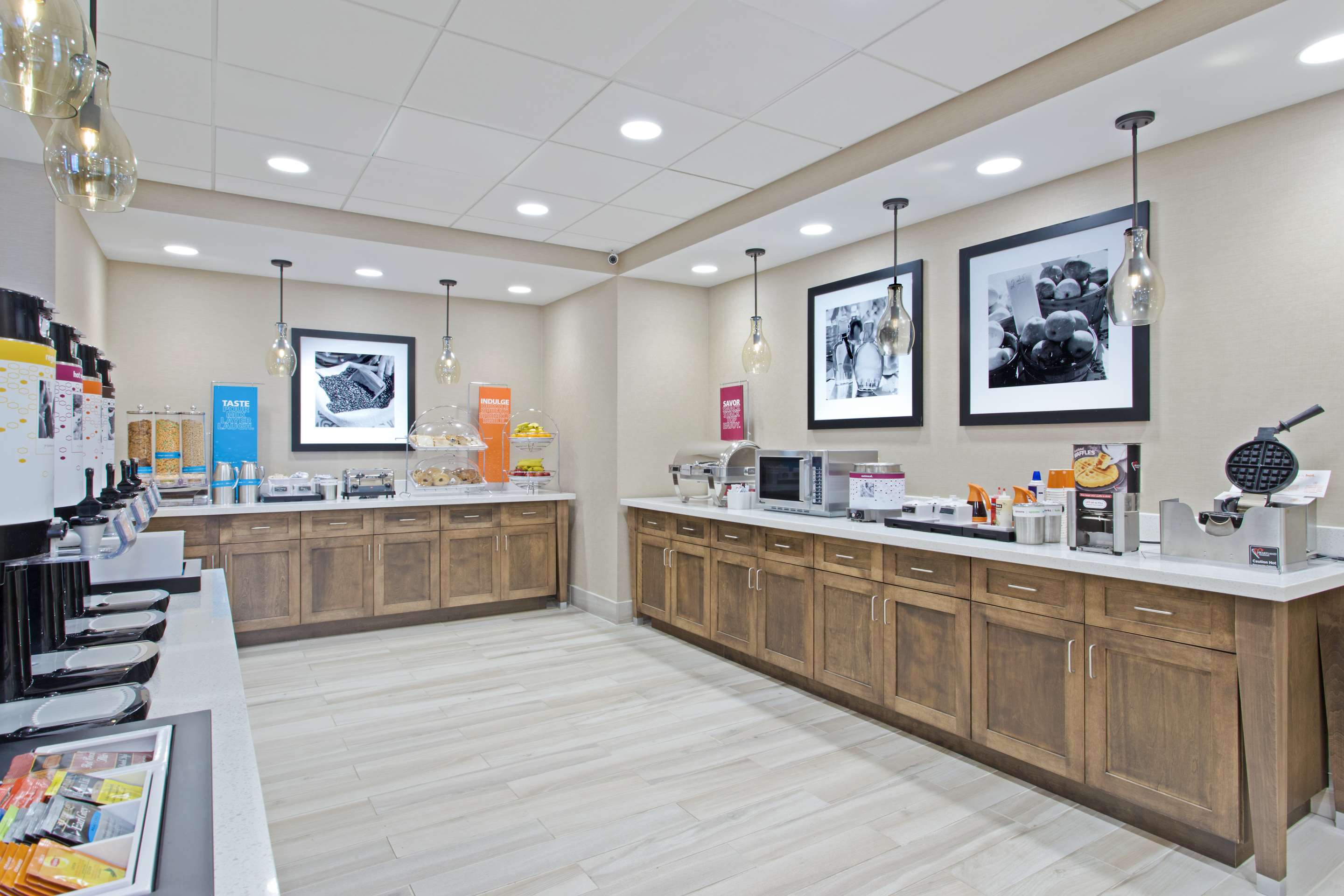 Restaurant | Hampton Inn Sault Ste Marie