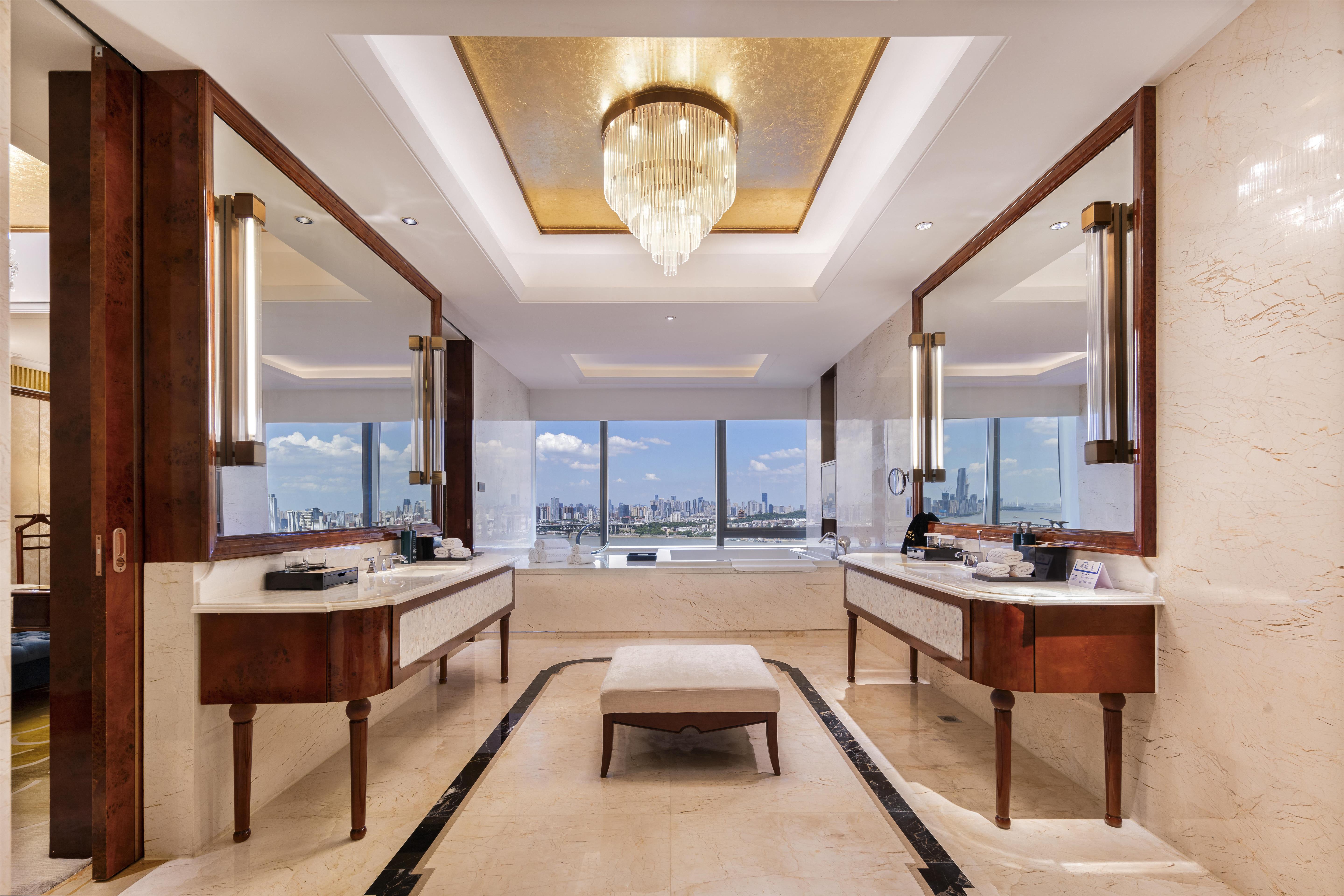 Hilton Wuhan Riverside Room Type - PRESIDENTIAL SUITE
