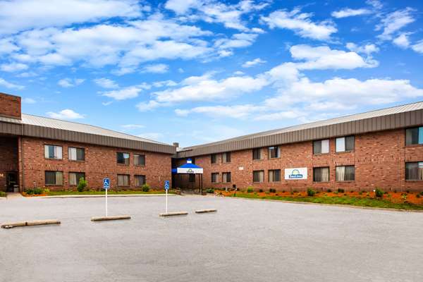 Exterior view - Days Inn Midland