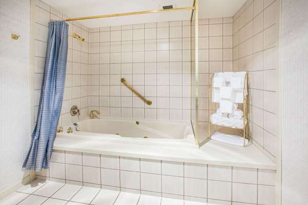 Suite - Days Inn Midland