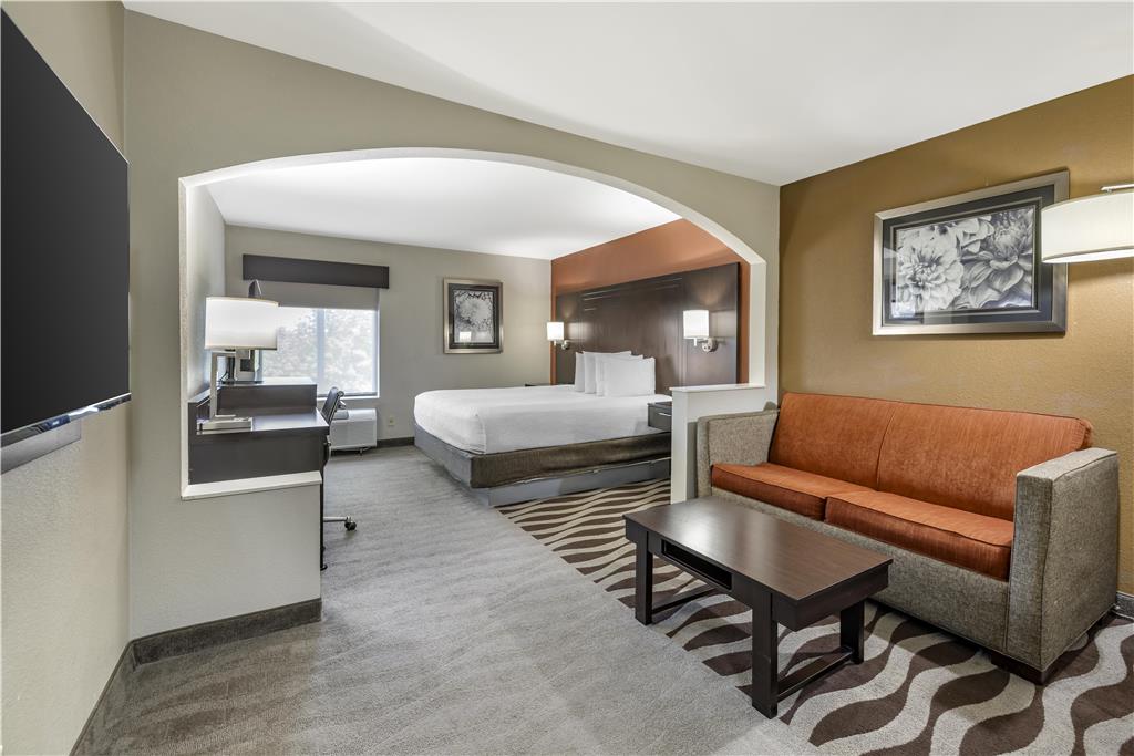 Best Western Plus Lee's Summit Hotel & Suites-guestroom-Guest Room,Suite,On-Site.jpg