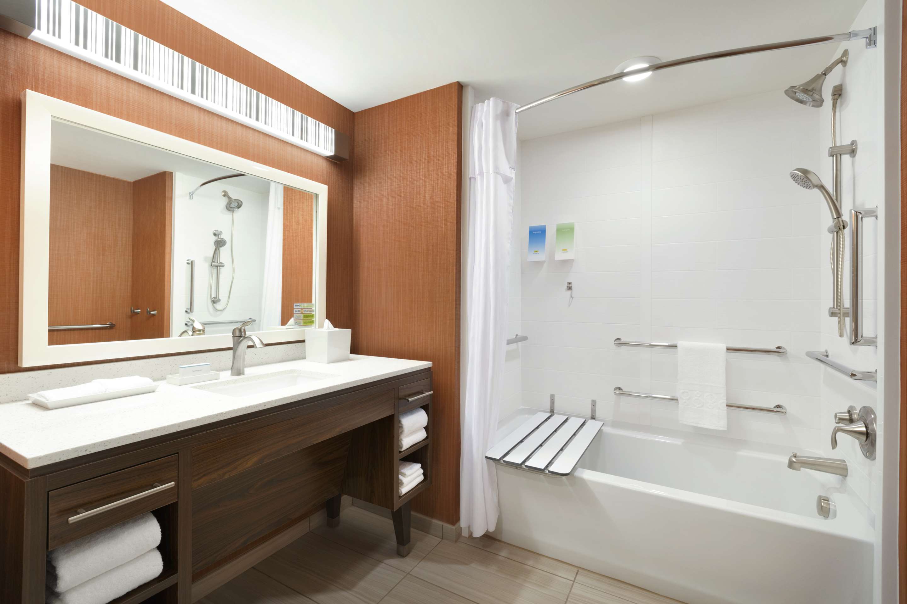 Guest room bath