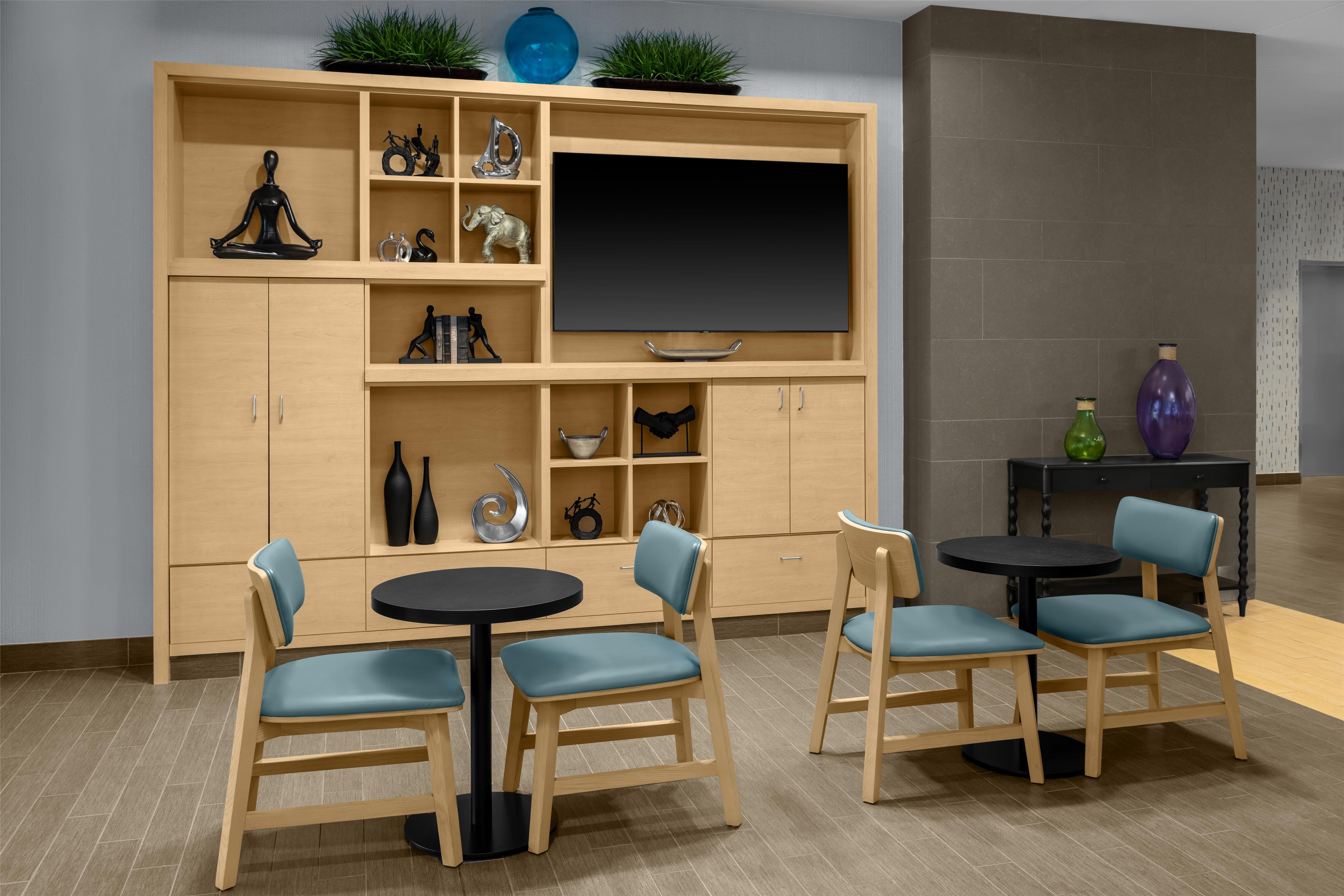 Lobby | Home2 Suites by Hilton La Crosse