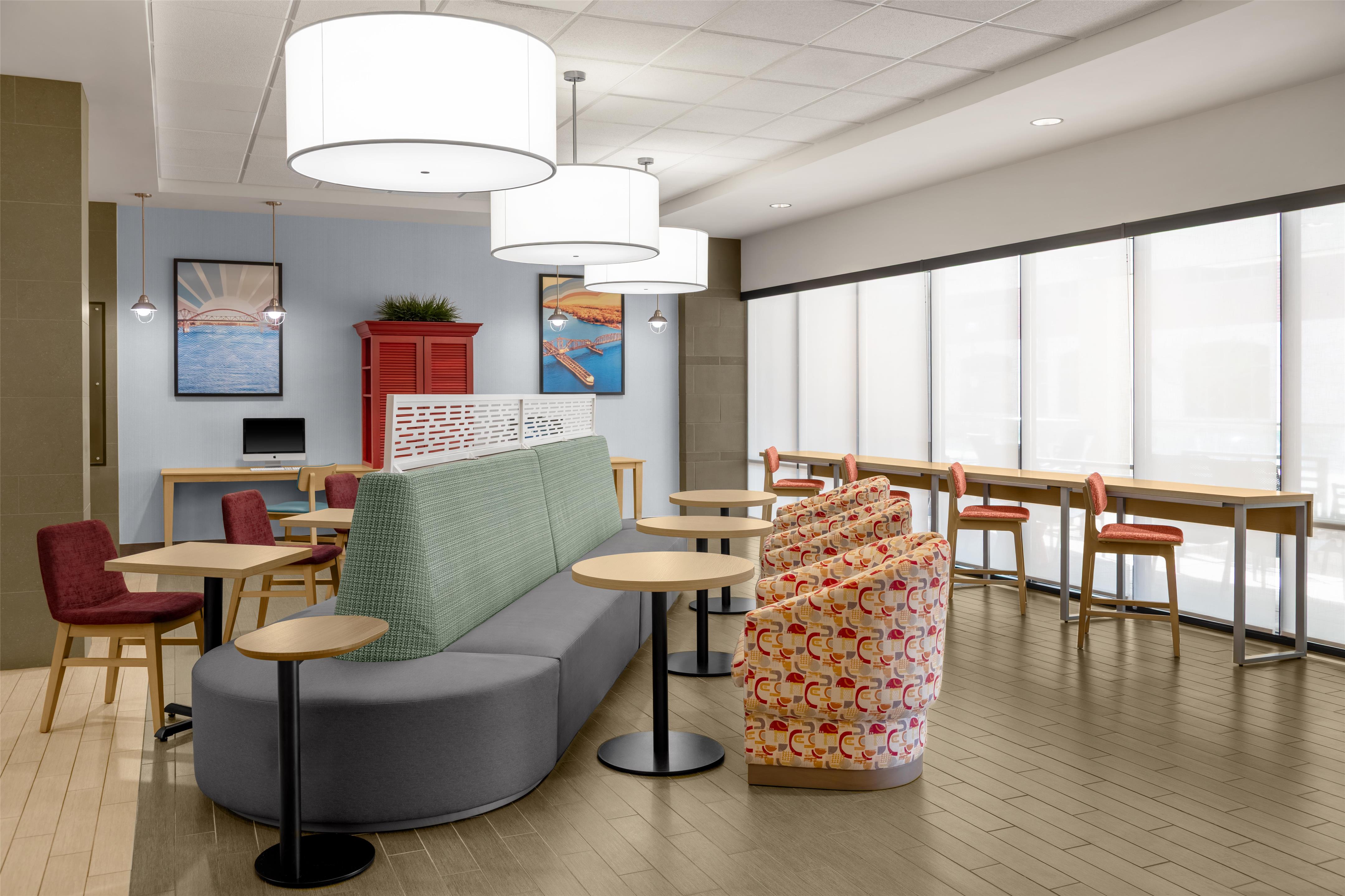 Breakfast Area | Home2 Suites by Hilton La Crosse