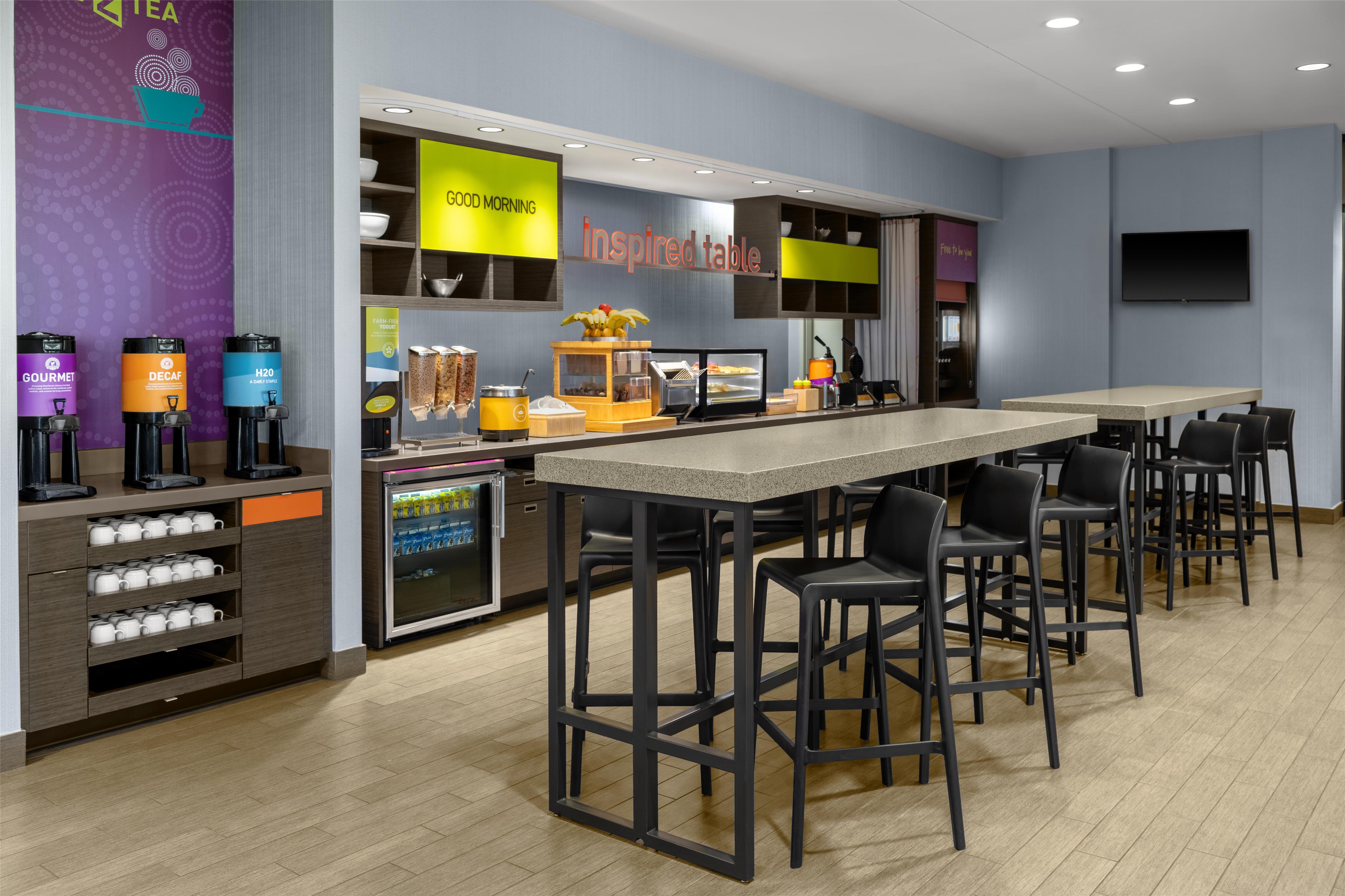 Breakfast Area | Home2 Suites by Hilton La Crosse