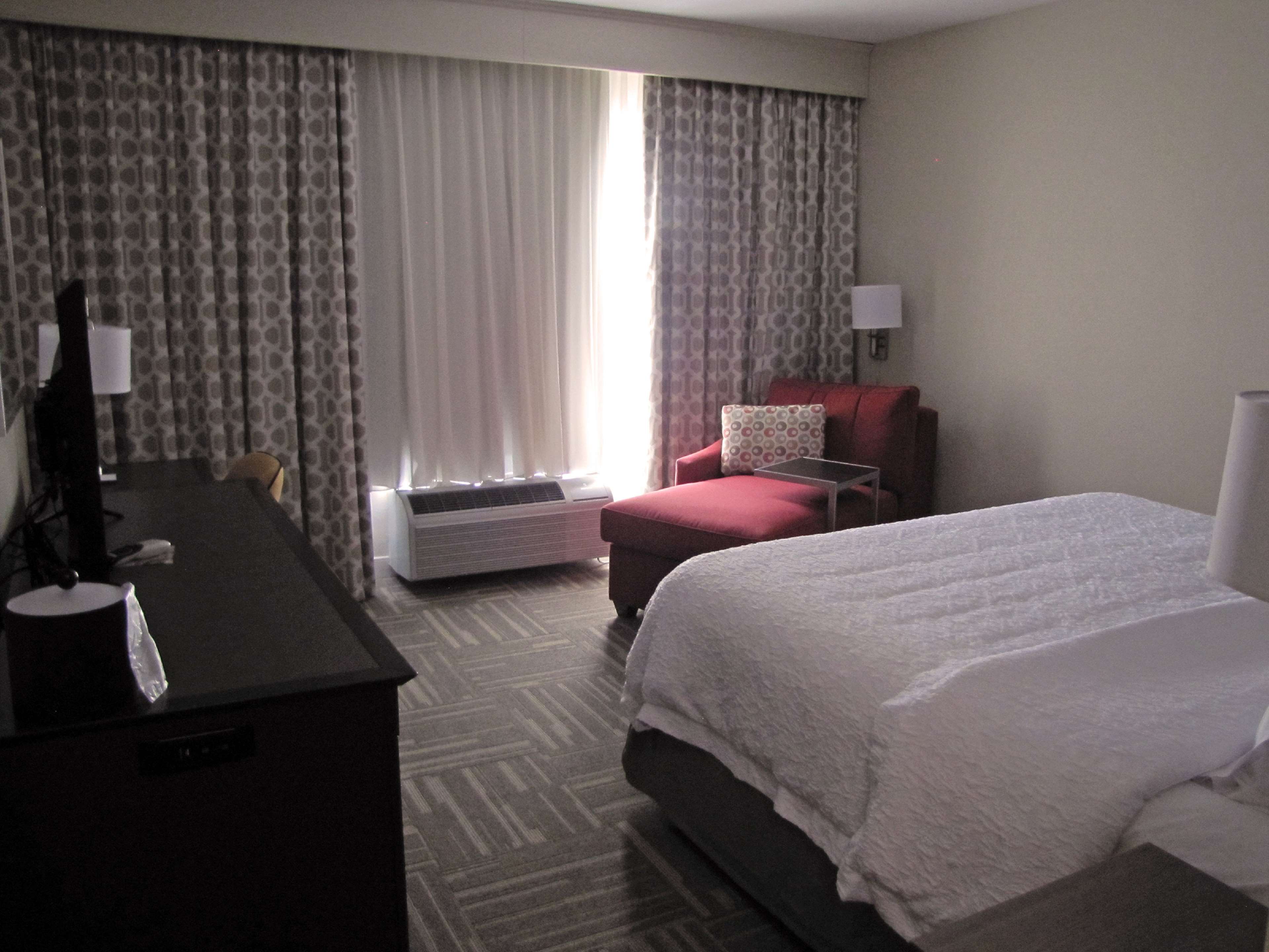 Hampton Inn by Hilton McPherson Room Type - 1 KING NONSMOKING