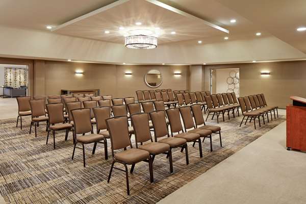  - Hilton Garden Inn Mission Valley Stadium San Diego - I-15, Exit 8