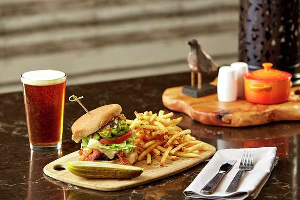 Restaurant - Hilton Garden Inn Mission Valley Stadium San Diego - I-15, Exit 8