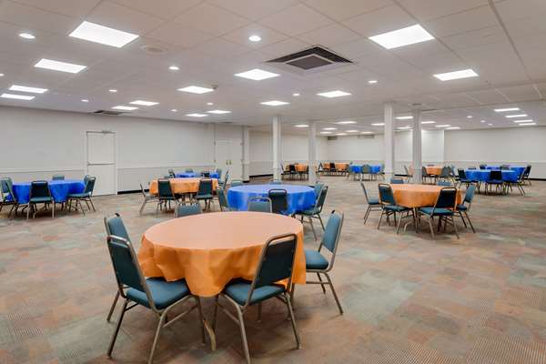  - Days Inn AUM Montgomery - I-85, Exit 6