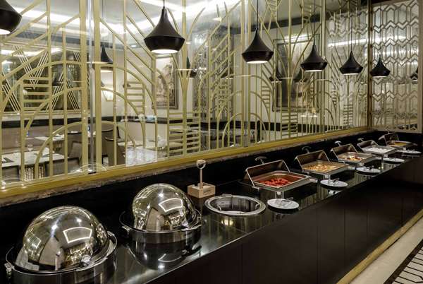 Dining,Dining Area,Restaurant,On-Site