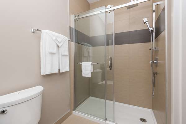  - Super 8 Hotel Mont Laurier