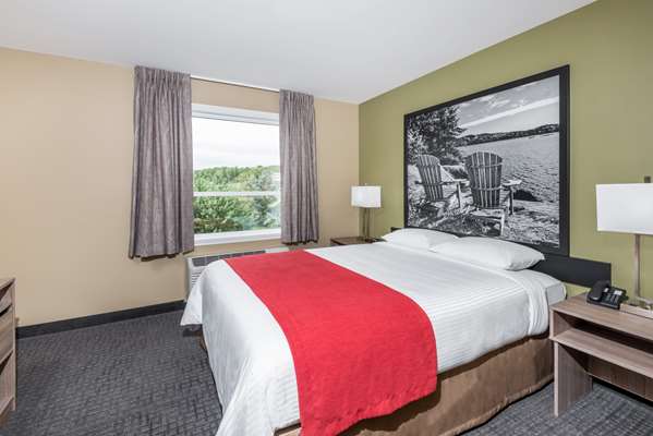 Suite - Super 8 Hotel Mont Laurier