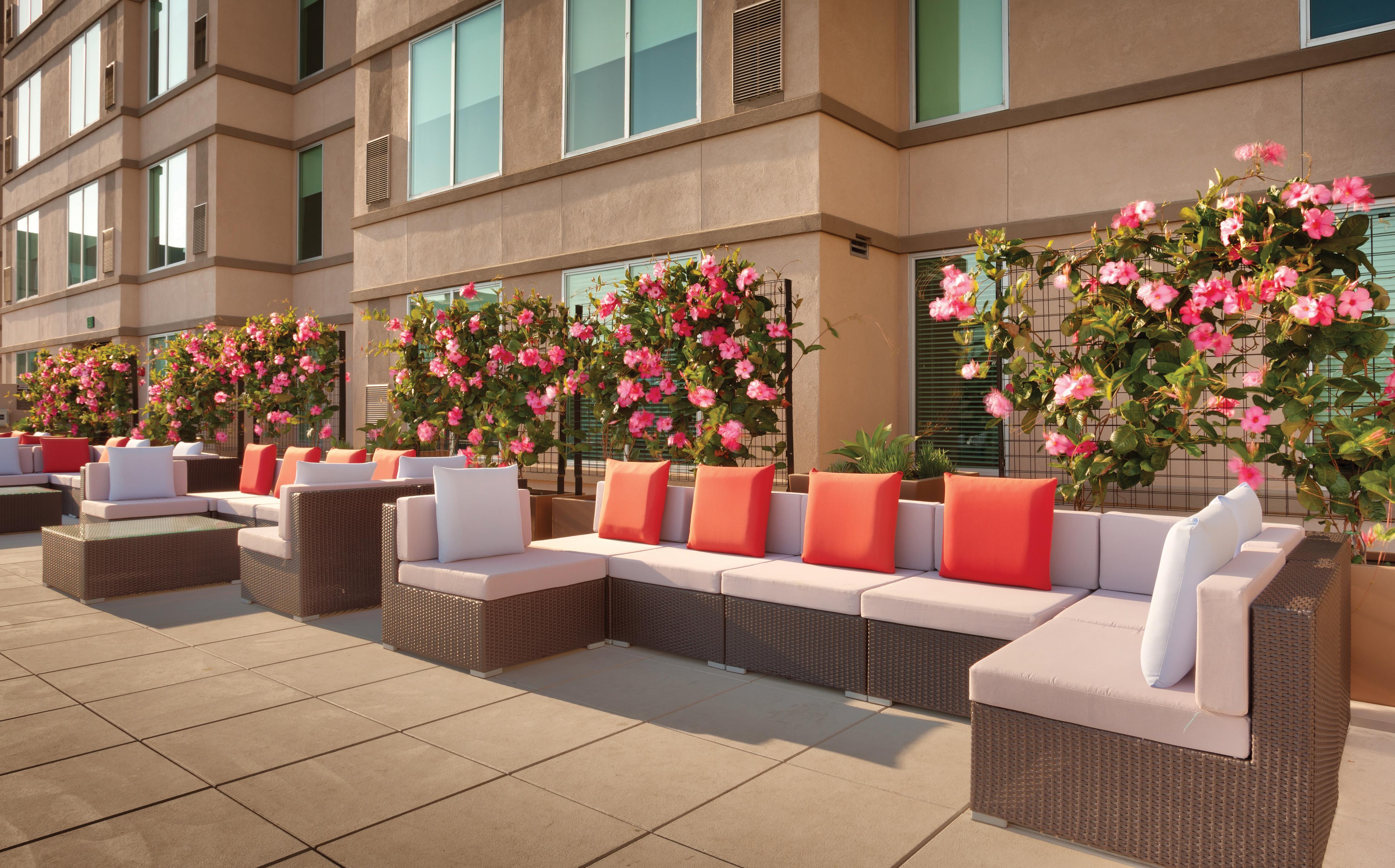 Pool | Hyatt House at Anaheim Resort/Convention Center