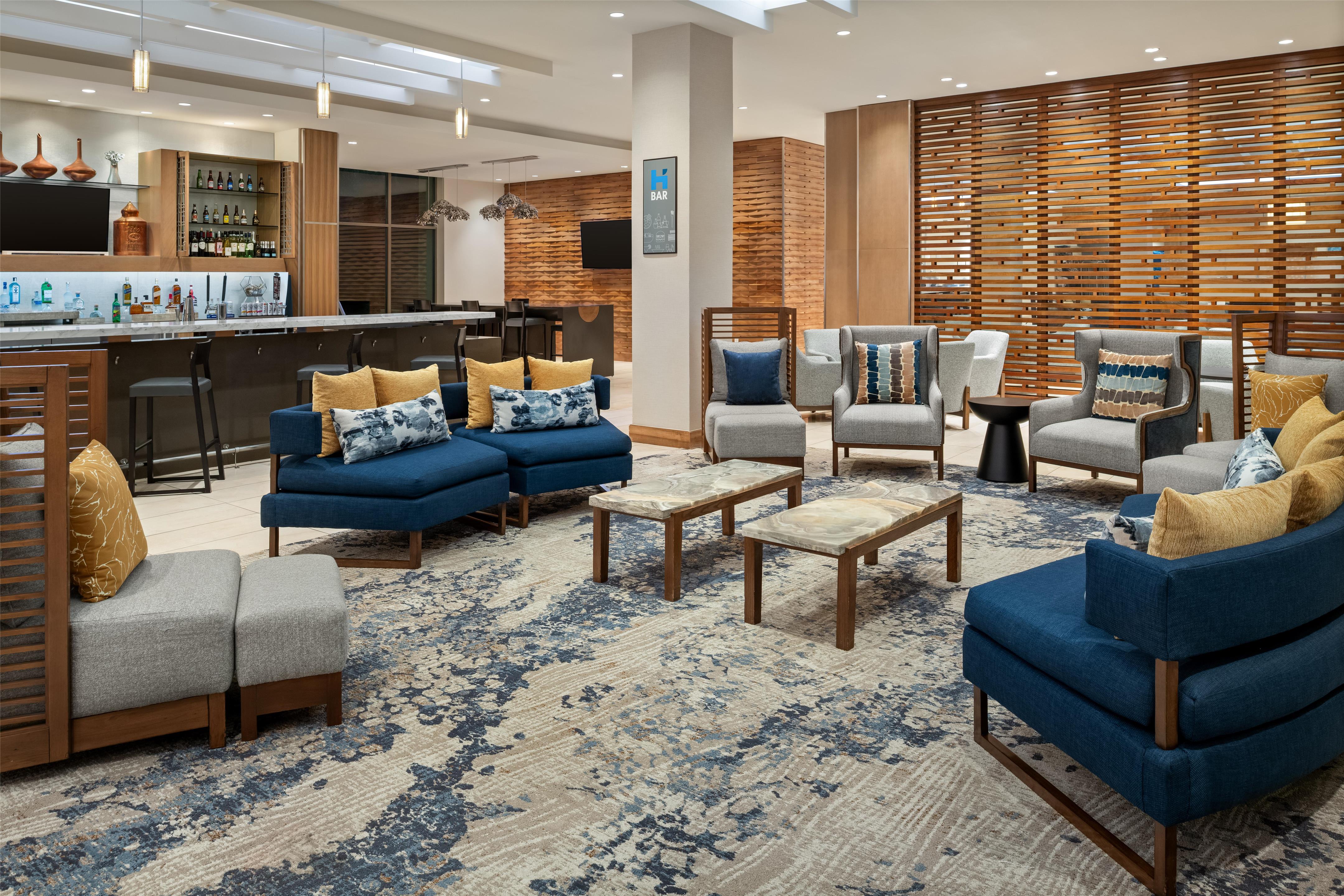 Bar Lounge | Hyatt House at Anaheim Resort/Convention Center