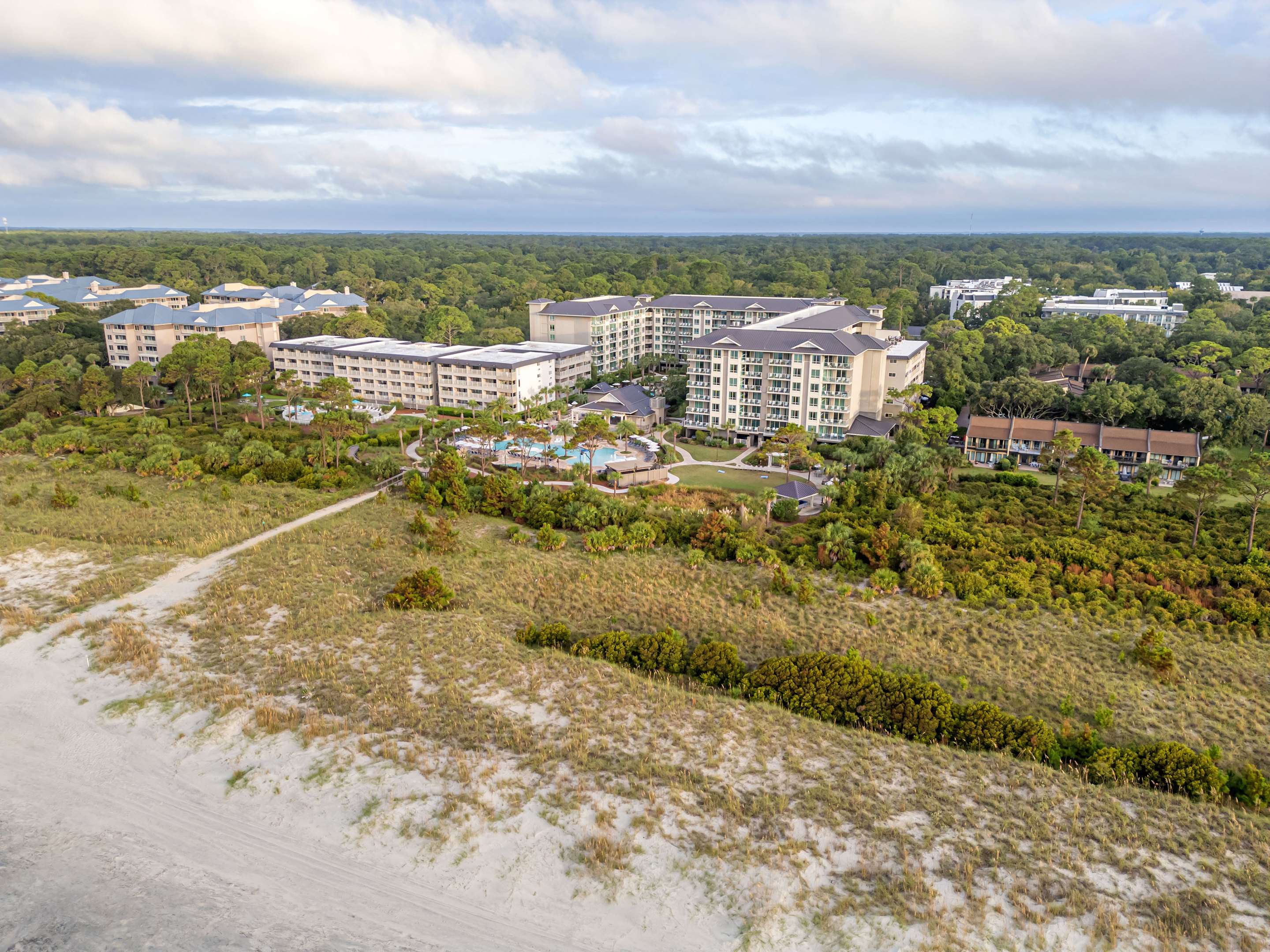 Exterior | Hilton Grand Vacations Club Ocean Oak Resort Hilton Head